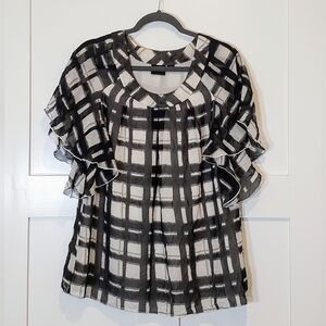 Tribal Blouse Womens Size 10 Crinkled Black & White Chiffon Overlay Lightweight
